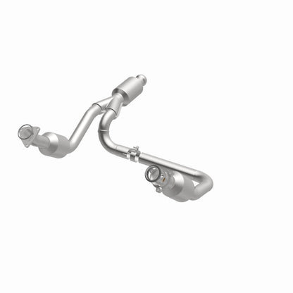 MagnaFlow 14-15 Chevrolet Silverado 1500 5.3L Direct-Fit Catalytic Converter