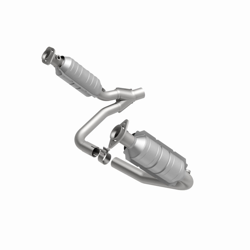 MagnaFlow Direct Fit Catalytic Conv 05-06 Dodge Dakota/2006 Mitsubishi Raider 3.7L Y-Pipe Assembly