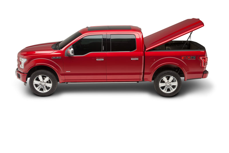 UnderCover 2018 Chevy Silverado (19 Legacy) 6.5ft Elite LX Bed Cover - Glory Red