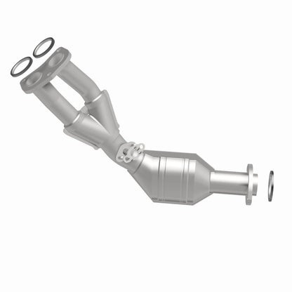MagnaFlow Direct Fit Catalytic Converter 01-04 Toyota Tacoma 2.7L