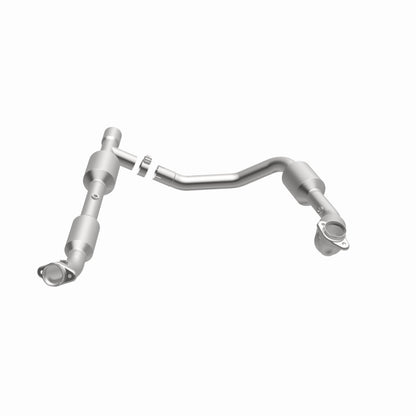 MagnaFlow Direct Fit Catalytic Converter 05-06 Ford E-350 Super Duty 5.4L