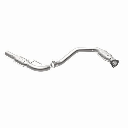 MagnaFlow Direct Fit Catalytic Converter 03-05 Express 2500 4.8L Driver Side