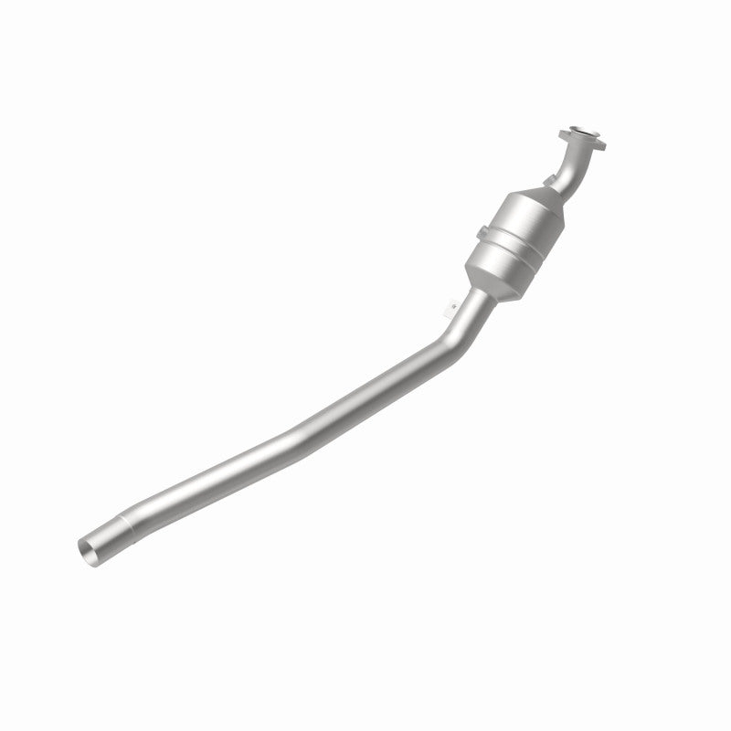 MagnaFlow Direct Fit Catalytic Converter 2006-2011 R350 3.5 L Underbody