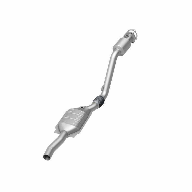 MagnaFlow Direct Fit Catalytic Converter 03 Volkswagen Passat 2.8L