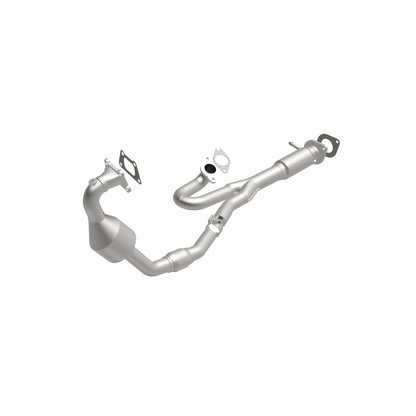 MagnaFlow Direct Fit Catalytic Converter 2010-2011 SRX 3 L Underbody
