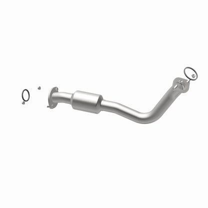 MagnaFlow Direct Fit Catalytic Converter 13-15 RAV4 2.5 Underbody