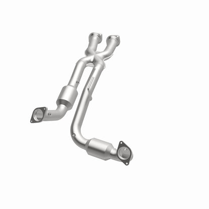 MagnaFlow Direct Fit Catalytic Converter 06-10 Jeep Grand Cherokee 6.1L
