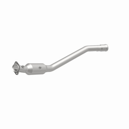 MagnaFlow Direct Fit Catalytic Converter 13-14 Mercedes-Benz GL450 V8 4.6 OEM Underbody