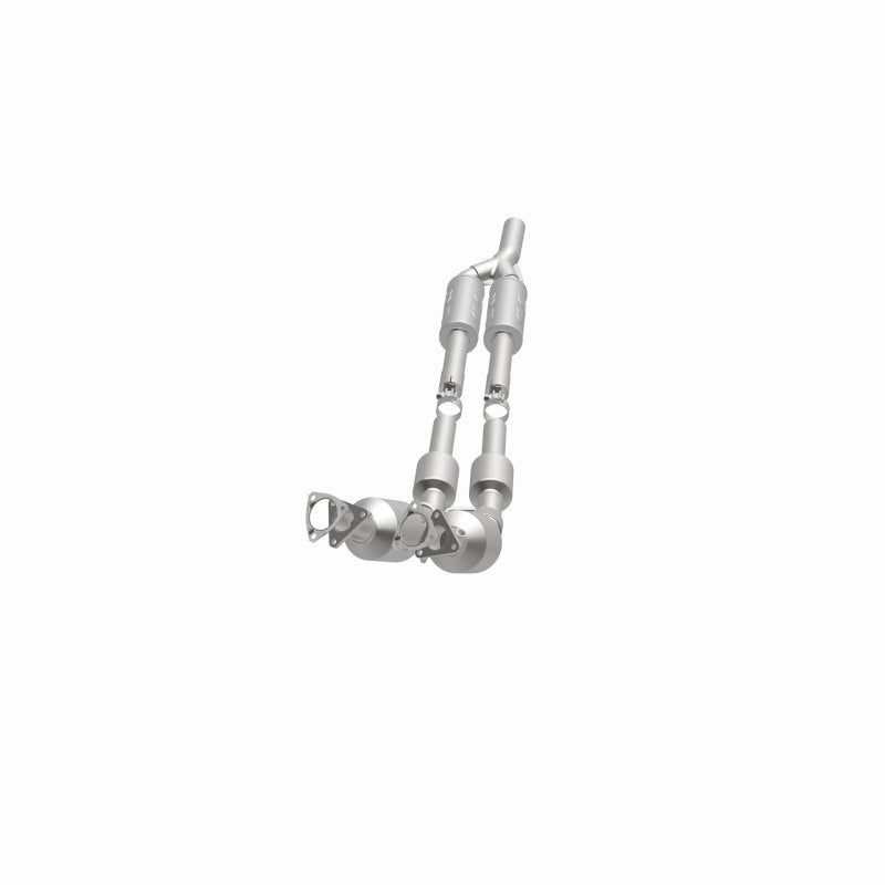 MagnaFlow Direct Fit Catalytic Converter 2012-2015 Passat (B7) 3.6L V6 OEM Grade