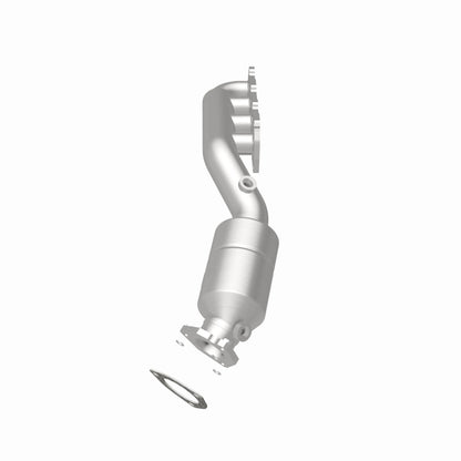 MagnaFlow Direct Fit Catalytic Converter 02-04 Volkswagen Passat 4.0L