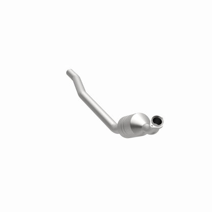 MagnaFlow Direct Fit Catalytic Converter 2006-2011 R350 3.5 L Underbody