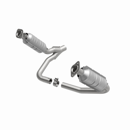 MagnaFlow Direct Fit Catalytic Converter Dakota 05-06 6 3.7L