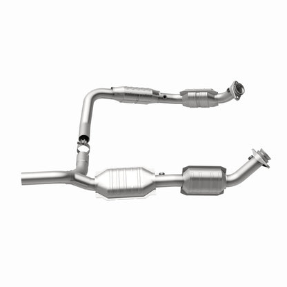 MagnaFlow Direct Fit Catalytic Converter 07-08 Ford E-150 4.6L