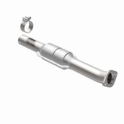 MagnaFlow Direct Fit Catalytic Converter 2010-2012 VENZA 2.7L Underbody