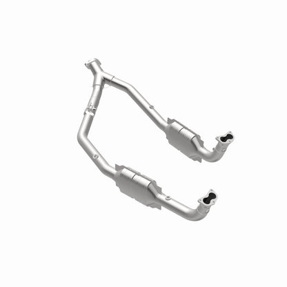 MagnaFlow Direct Fit Catalytic Converter OEM 2003 Land Rover Discovery Underbody