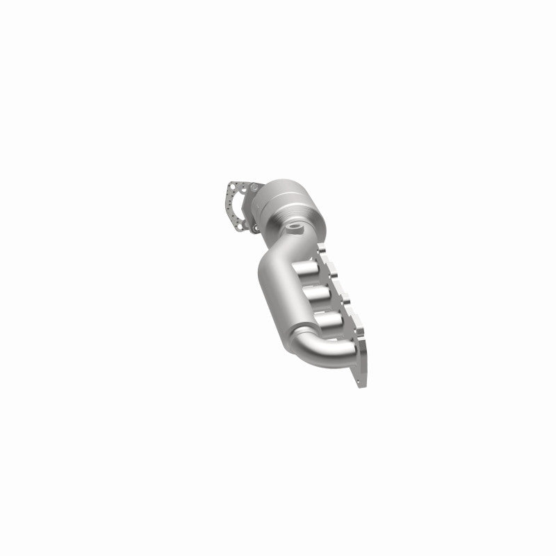 MagnaFlow Direct Fit Catalytic Converter 02-04 VW Passat 4.0L