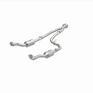 MagnaFlow 20-21 Ford Transit-150 Single Underbody V6 3.5L RWD Direct-Fit Catalytic Converter