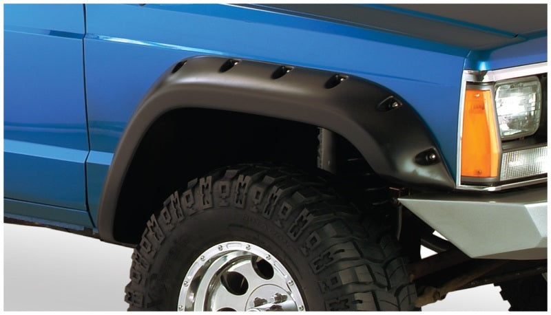 Bushwacker 84-01 Jeep Cherokee Cutout Style Flares 4pc Fits 2-Door Sport Utility Only - Black