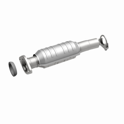 MagnaFlow Direct Fit Catalytic Converter 04 Toyota Sienna 3.3L