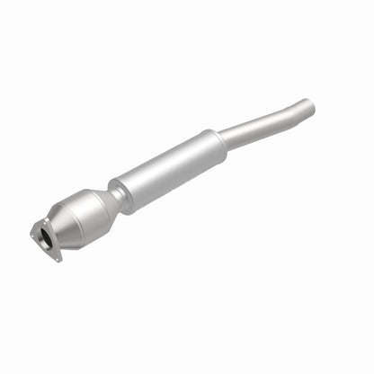 MagnaFlow Direct Fit Catalytic Converter 04/06 VW Phaeton 4.2L Rear Driver Side