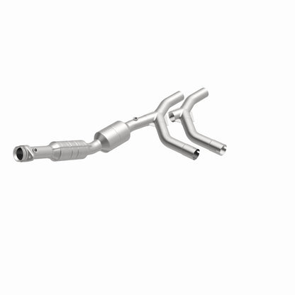 MagnaFlow Direct Fit Catalytic Converter 05-07 Ford E150 4.6L Passenger Side