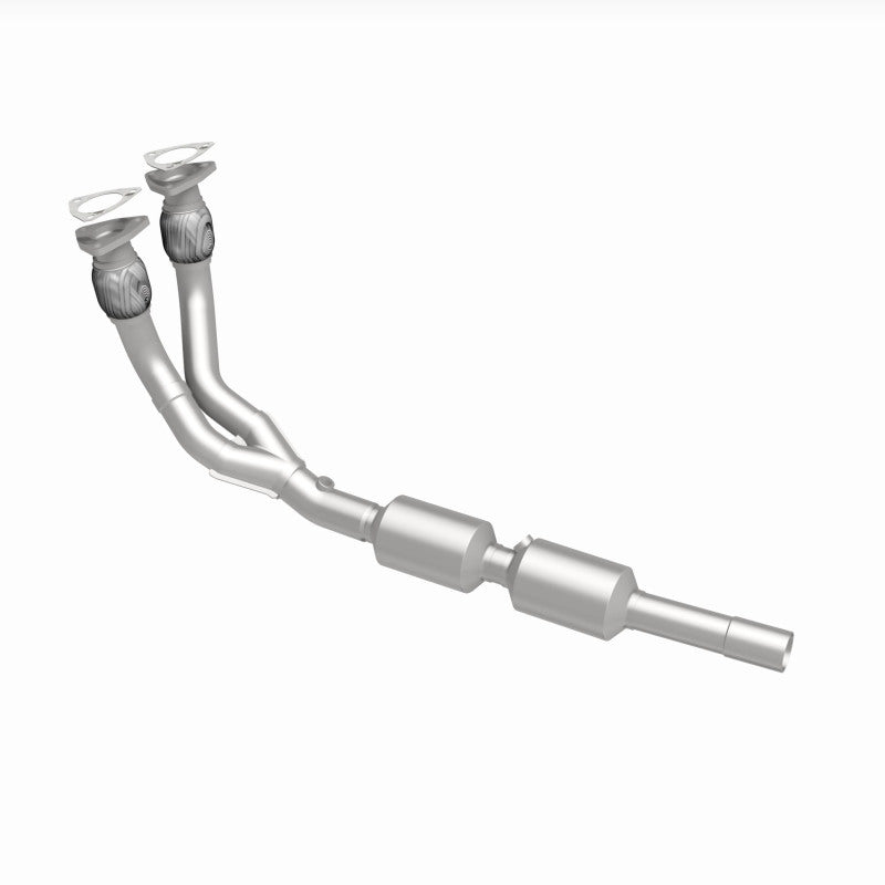 MagnaFlow Direct Fit Catalytic Converter 02-05 Golf 2.8L Underbody