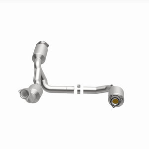 MagnaFlow 2021 Chevrolet Express 2500 4.3L Underbody Direct-Fit Catalytic Converter