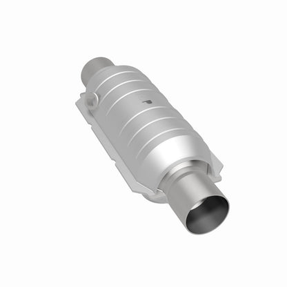 MagnaFlow Universal Catalytic Converter 2.50 OEM Angled O2