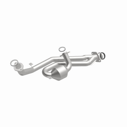 MagnaFlow Direct Fit Catalytic Converter 01-03 Toyota Sienna 3.0L
