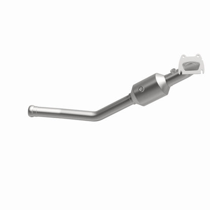 MagnaFlow 13-15 Dodge Durango V6 3.6L OEM Grade / EPA Compliant Direct-Fit Catalytic Converter