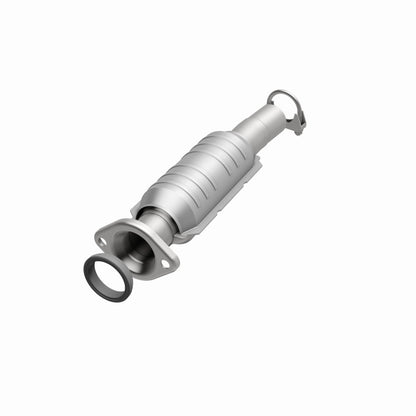 MagnaFlow Direct Fit Catalytic Converter 04 Toyota Sienna 3.3L