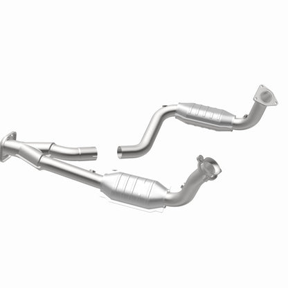 MagnaFlow Direct Fit Catalytic Converter 03-06 Chevy SSR 5.3/6.0 OEM