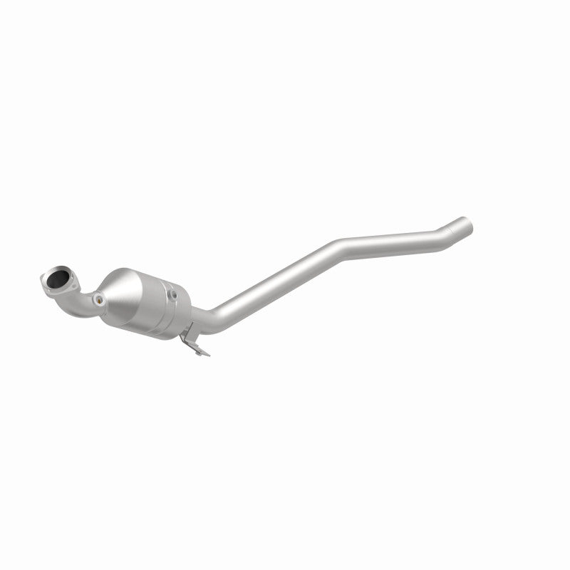 MagnaFlow Direct Fit Catalytic Converter 2006-2011 R350 3.5 L Underbody