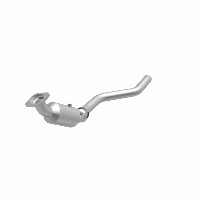 MagnaFlow Direct Fit Catalytic Converter 2005 Chrysler 300C 5.7L V8 / 2005 Dodge Magnum 5.7L V8
