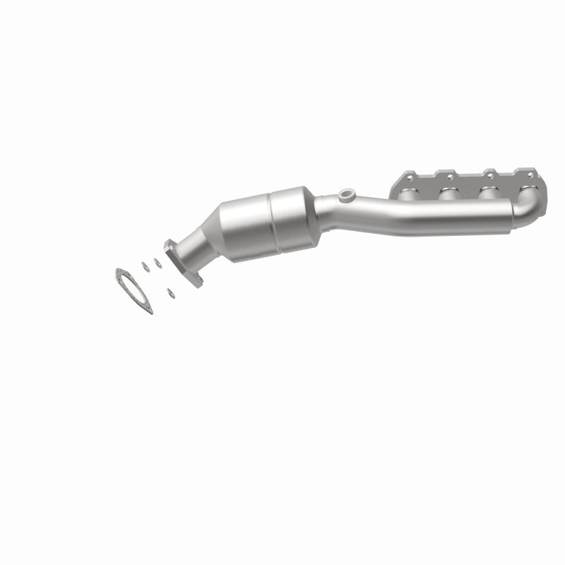 MagnaFlow Direct Fit Catalytic Converter 02-04 VW Passat 4.0L