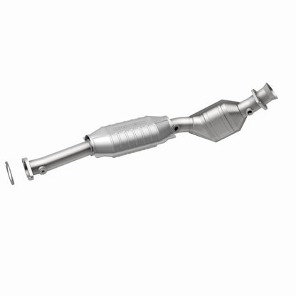 MagnaFlow Direct Fit Catalytic Converter 95-02 Ford Crown Vic 4.6L