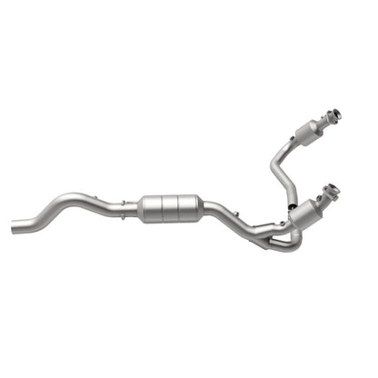 MagnaFlow Direct Fit Catalytic Converter 02-03 Dodge Durango 5.9L