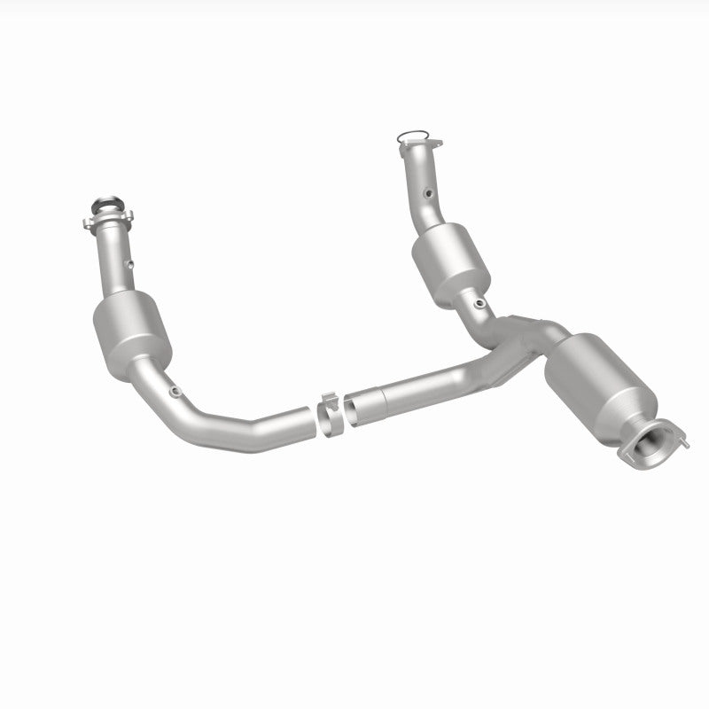 MagnaFlow 2021 Chevrolet Express 2500 4.3L Underbody Direct-Fit Catalytic Converter