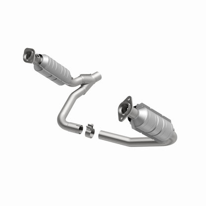 MagnaFlow Direct Fit Catalytic Converter Dakota 05-06 6 3.7L