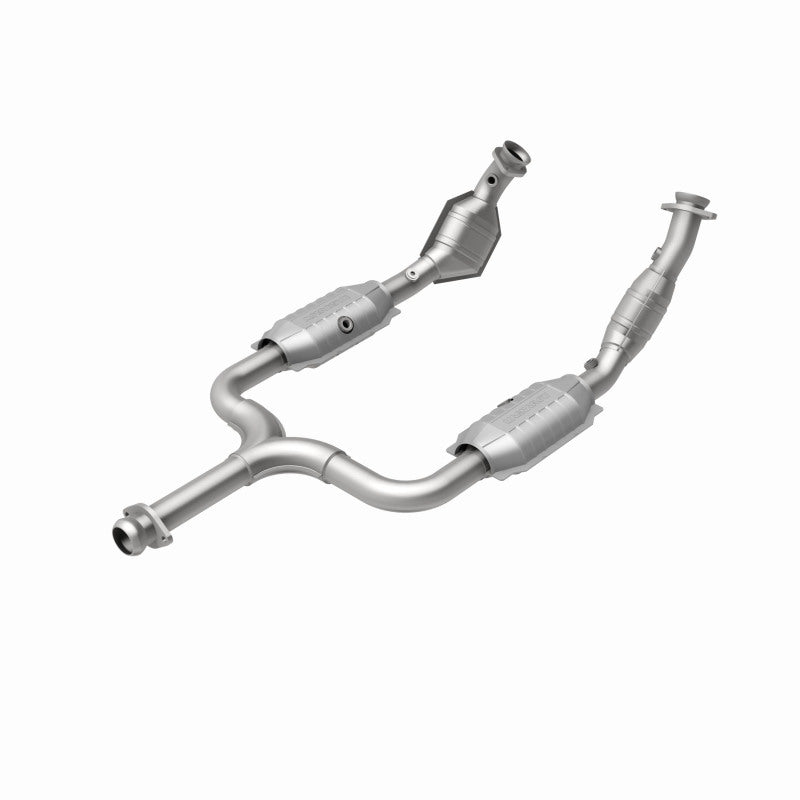 MagnaFlow Direct Fit Catalytic Converter 99-01 Ford Mustang 3.8L