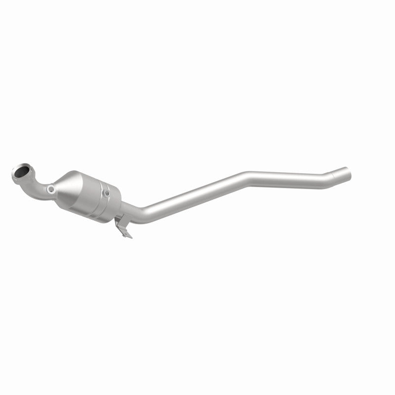 MagnaFlow Direct Fit Catalytic Converter 2006-2011 R350 3.5 L Underbody