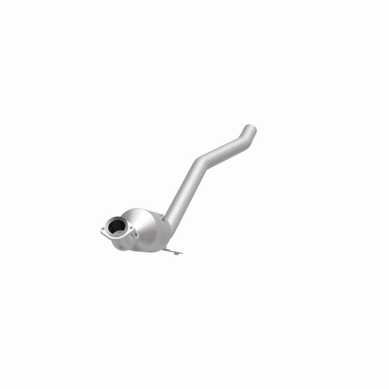 MagnaFlow Direct Fit Catalytic Converter 2006-2011 R350 3.5 L Underbody