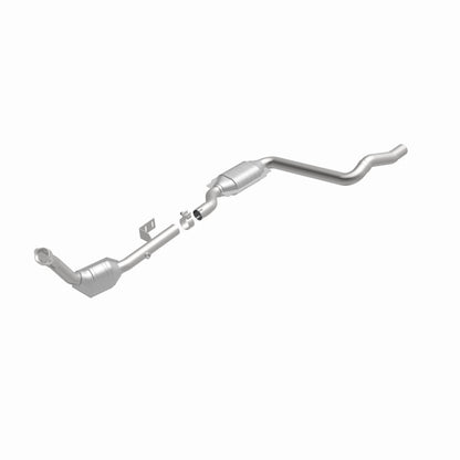 MagnaFlow Direct Fit Catalytic Converter 2003 ML350 3.7L Underbody