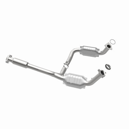 MagnaFlow Direct Fit Catalytic Converter 05-06 GMC Envoy XL Denali