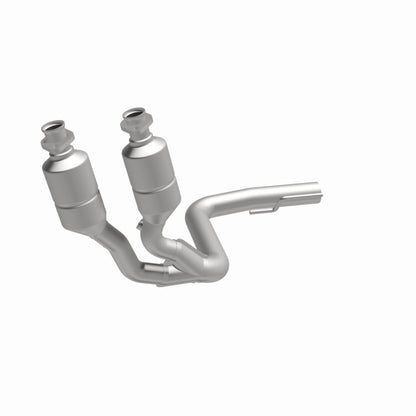 MagnaFlow Direct Fit Catalytic Converter 99-00 Grand Cherokee 4.0L