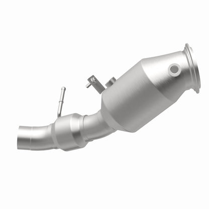 MagnaFlow Direct Fit Catalytic Converter 12-14 BMW 528i 2 L Closed Couple
