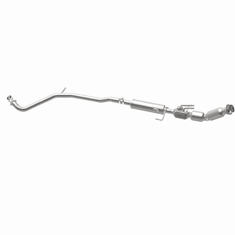 MagnaFlow Direct Fit Catalytic Converter 12-15 Toyota Prius Plug -In Underbody 1.8L