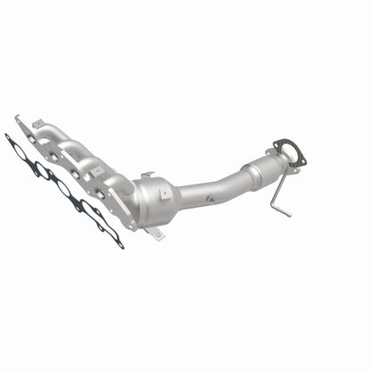 MagnaFlow Direct Fit Catalytic Converter 10-13 Mazda 3 2.0L Manifold