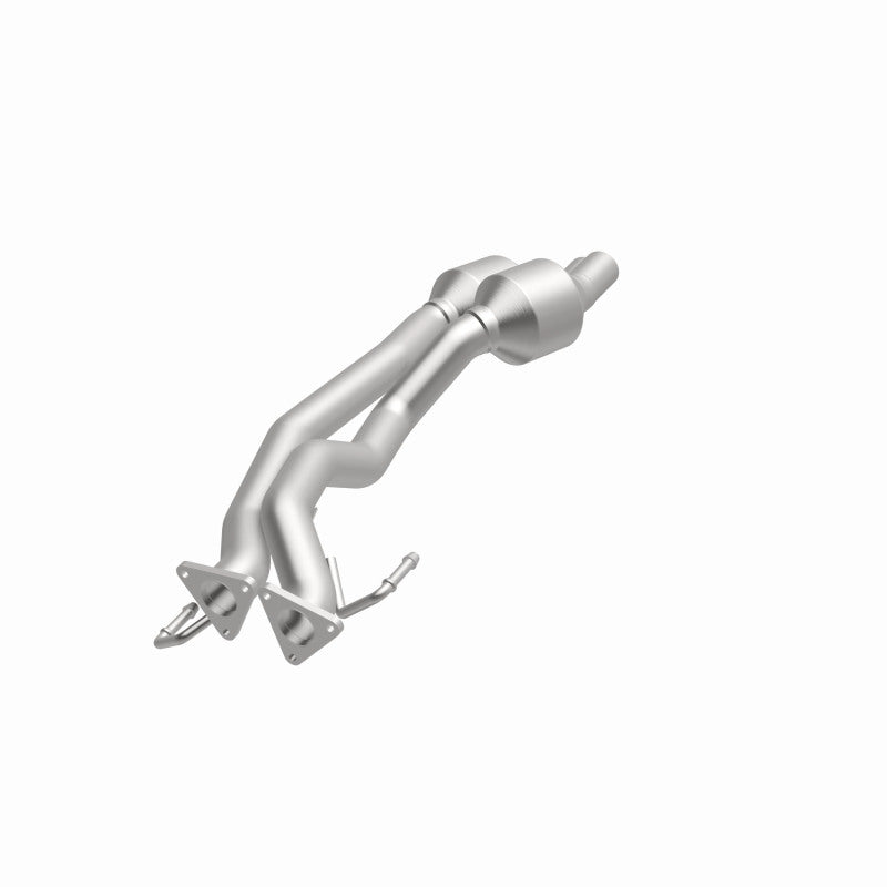 MagnaFlow Direct Fit Catalytic Converter 07 VW Touareg 3.6L Rear