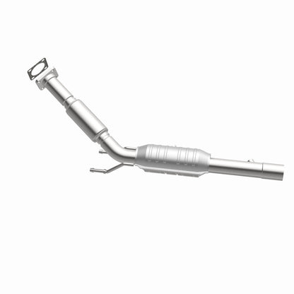 MagnaFlow Direct Fit Catalytic Converter 06-08 Volkswagen Jetta/Rabbit 2.5L (49 State)